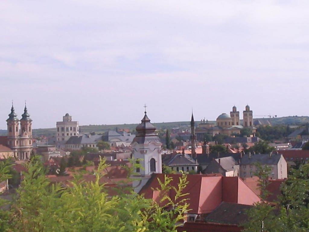 Отель Burg Эгер Экстерьер фото